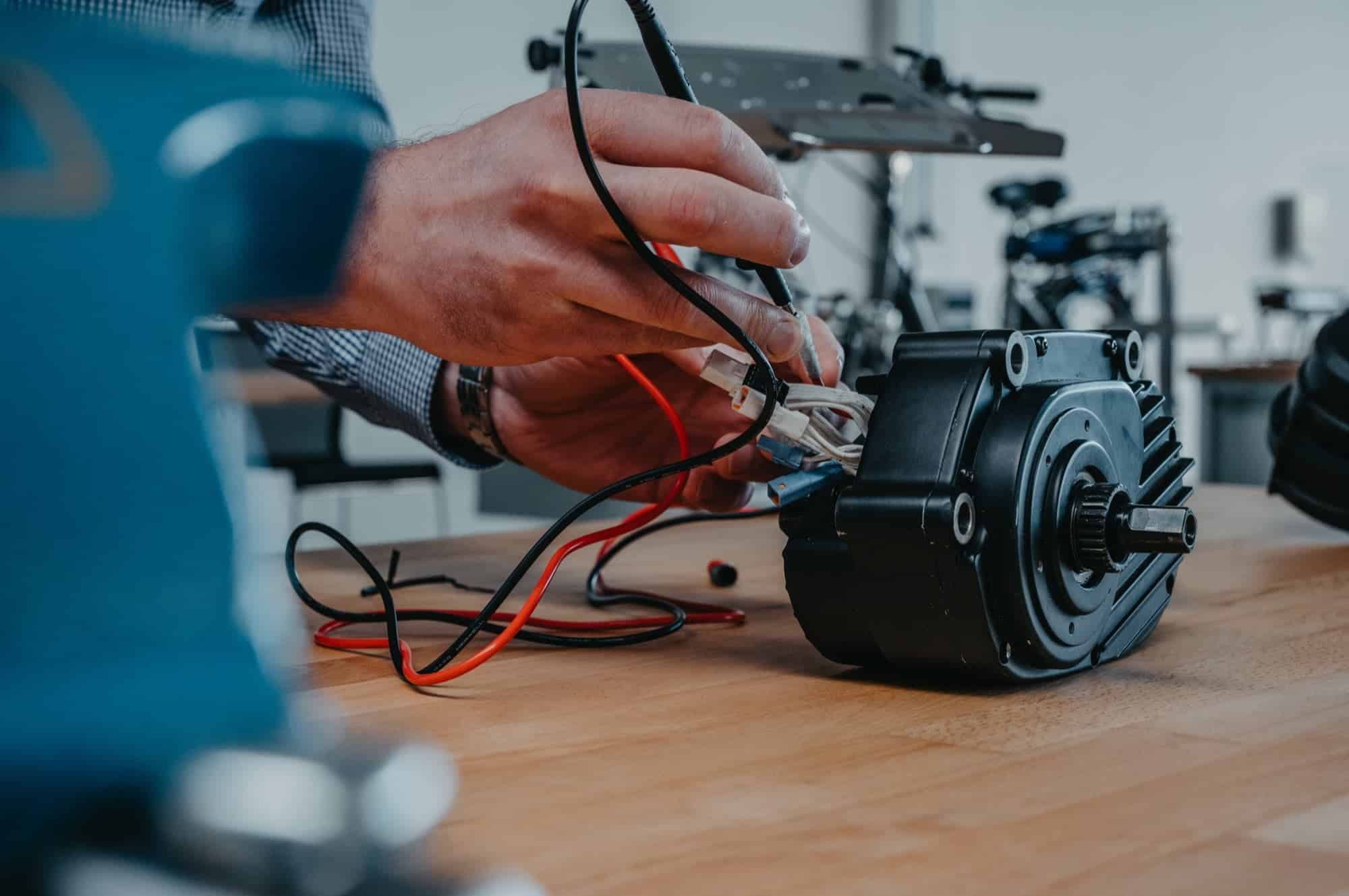 Het E-Mobility lab is dé plek voor opleidingen rond licht elektrische voertuigen zoals e‑steps, e‑bikes, e‑scooters en speedpedelecs.