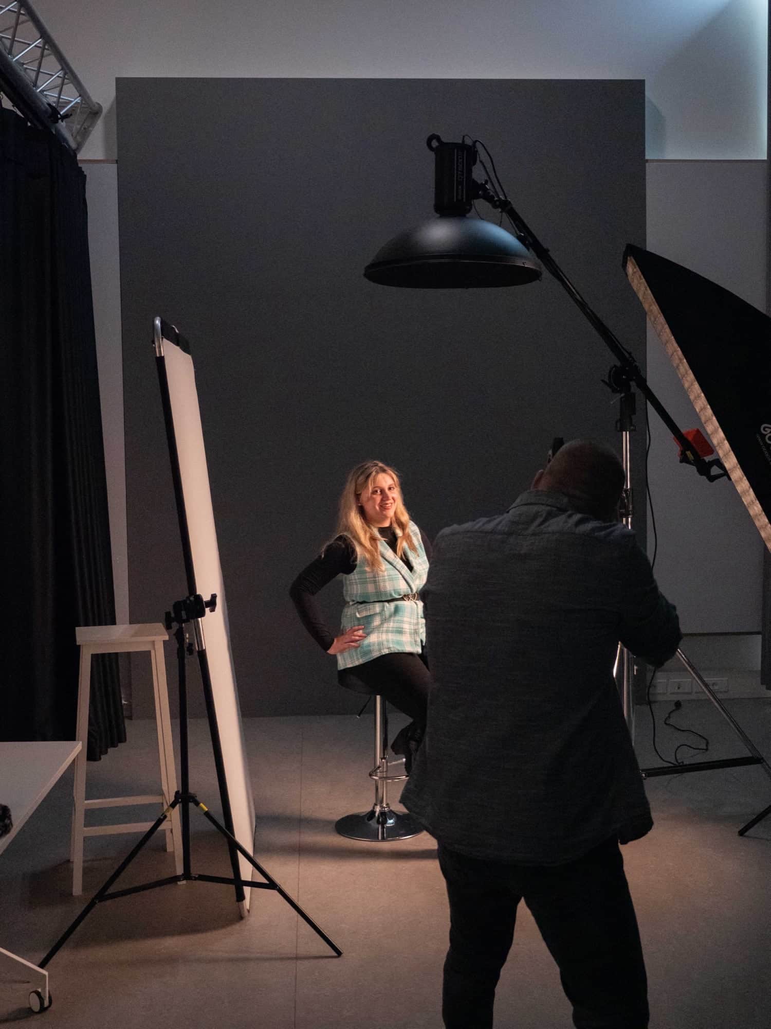 T2-campus beschikt in totaal over acht professionele fotostudio's met limbowand